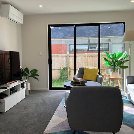 כרייסטצ'רץ' 2-Bedroom Ensuite, Close To City, Comfortable, Accessible With Own Parking מראה חיצוני תמונה