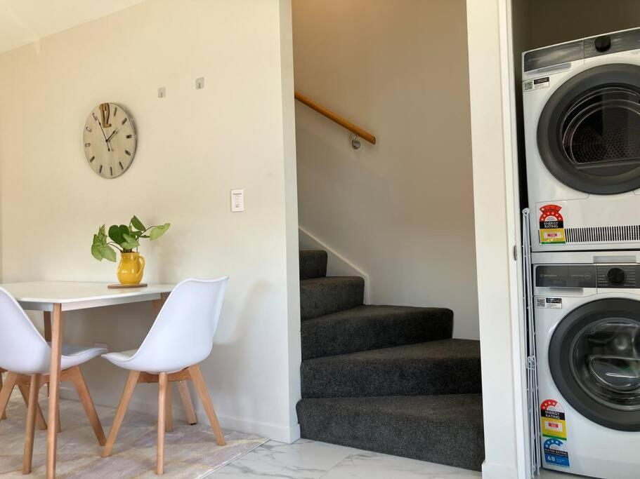כרייסטצ'רץ' 2-Bedroom Ensuite, Close To City, Comfortable, Accessible With Own Parking מראה חיצוני תמונה